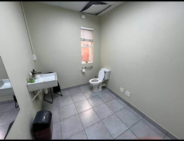 369M² OFFICE TO LET IN STRIJDOMPARK